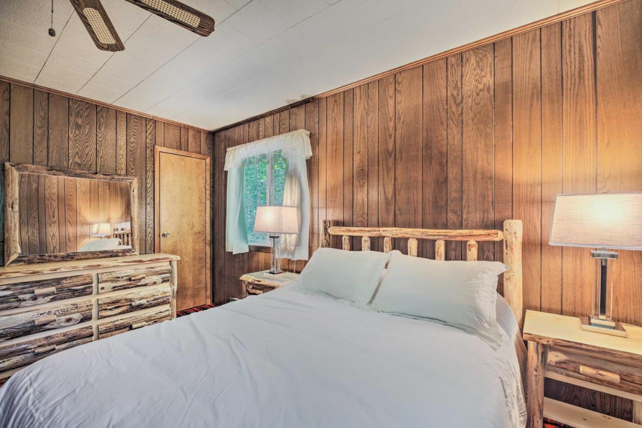 Cozy Adirondacks Cabin Walk To Lake Eaton! Jay Экстерьер фото
